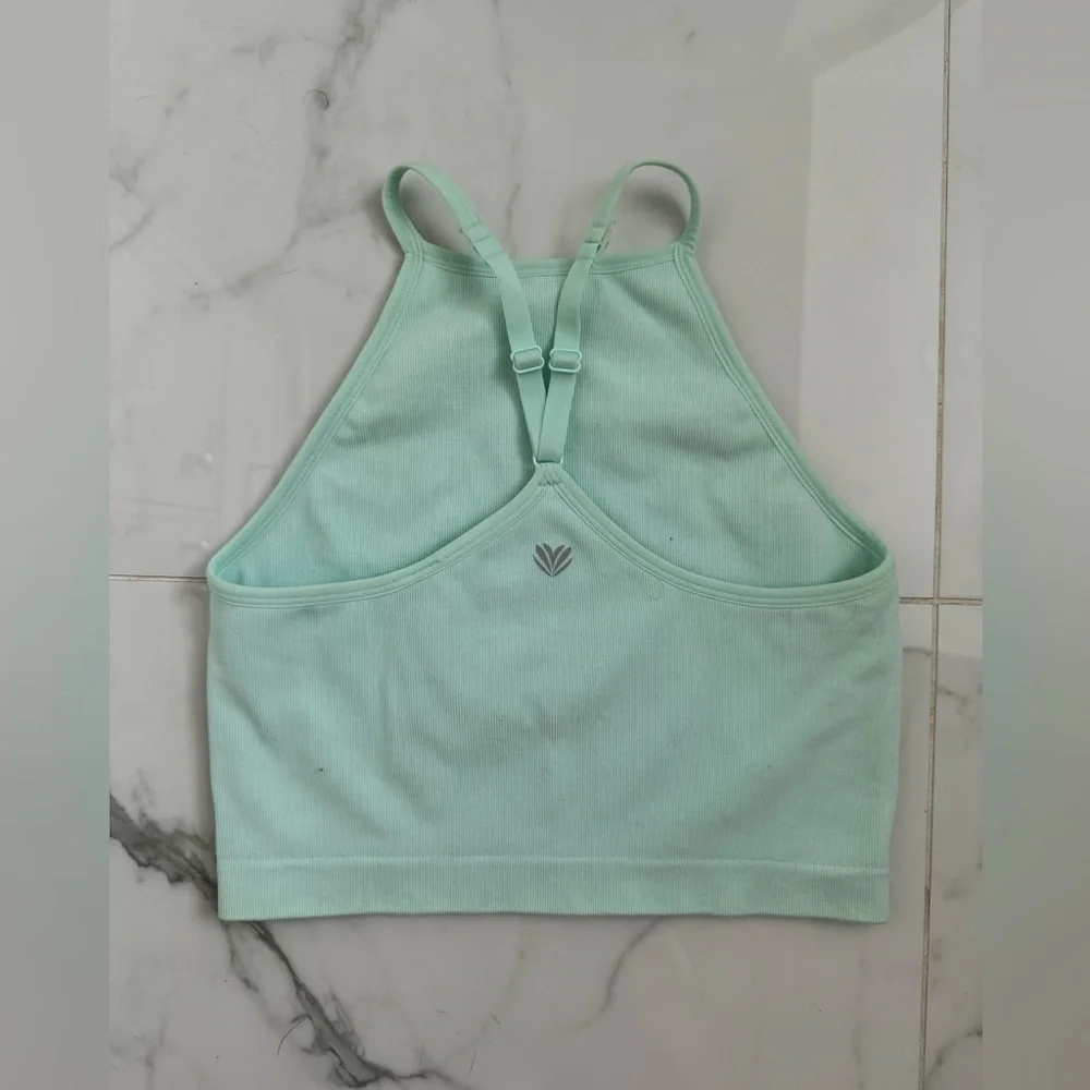 Forever 21 Women High Neck Ribbed Knit Adjustable Strap Cropped Tank Top Size L - Picture 3 of 3
